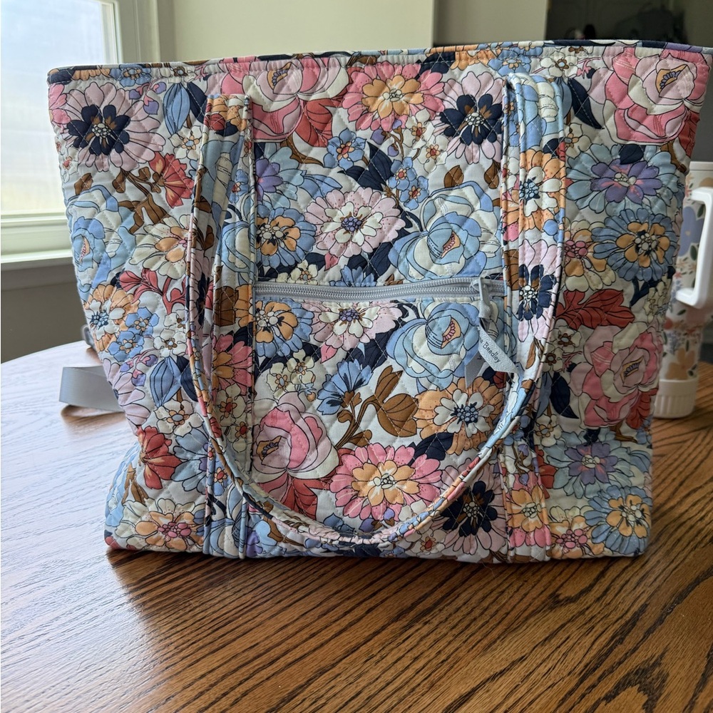 Vera Tote Bag (Vera Bradley)